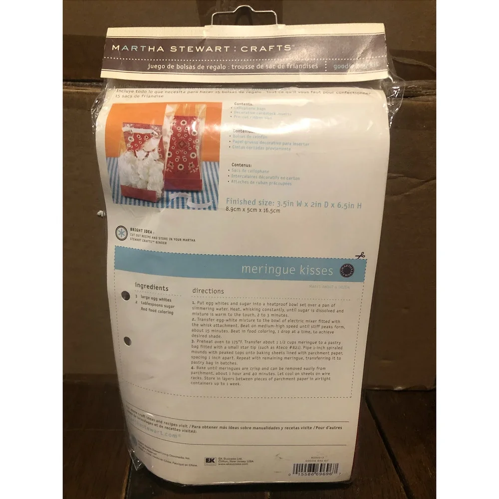 NWT MARTHA STEWART CRAFTS RED GOODIE BAG KIT MAKES 15 MEDIUM BAGS‎